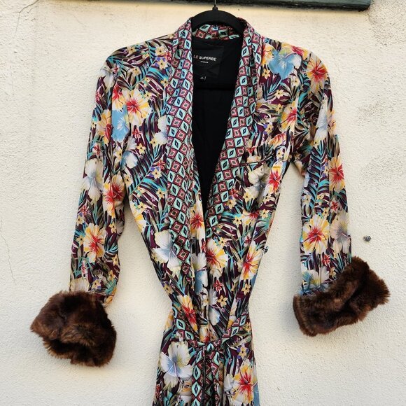 Le Superbe Hibiscus Robe Dress - Picture 7 of 10